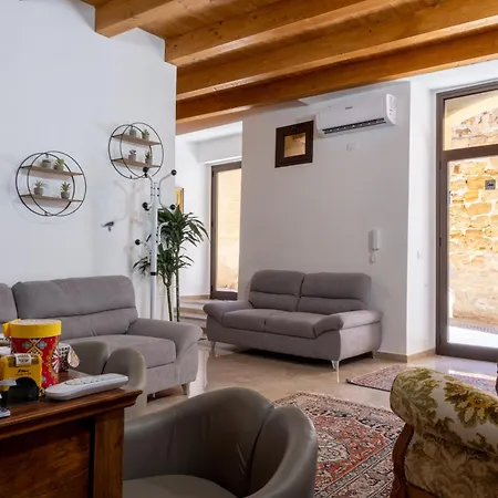 Le Vie Di Girgenti Bed & Breakfast 4*